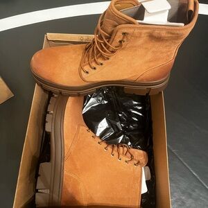 UGG Men's Tan Lace-Up Boots